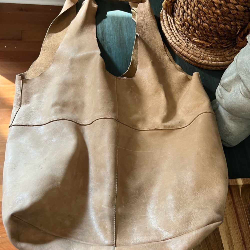Banana Republic Factory / GAP Vegan Suede Lotus Tote Biscotti Color - Picture 3 of 14